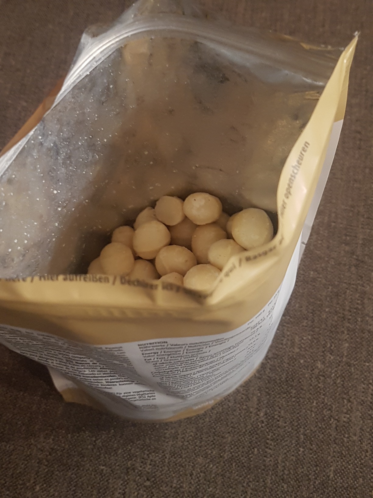 by Amazon Noci di Macadamia Intere 500 g Non Salate Vegane