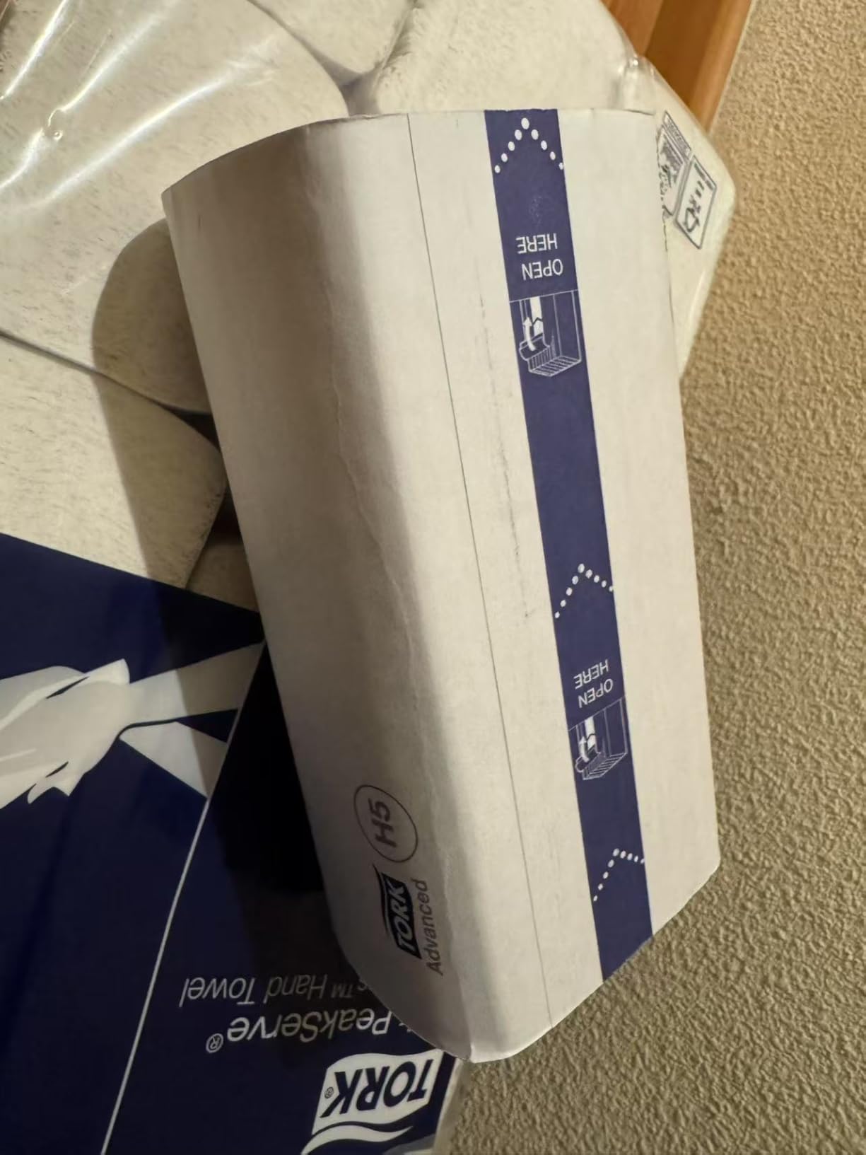Tork PeakServe 552500 dispenser asciugamani bianco alta capacita
