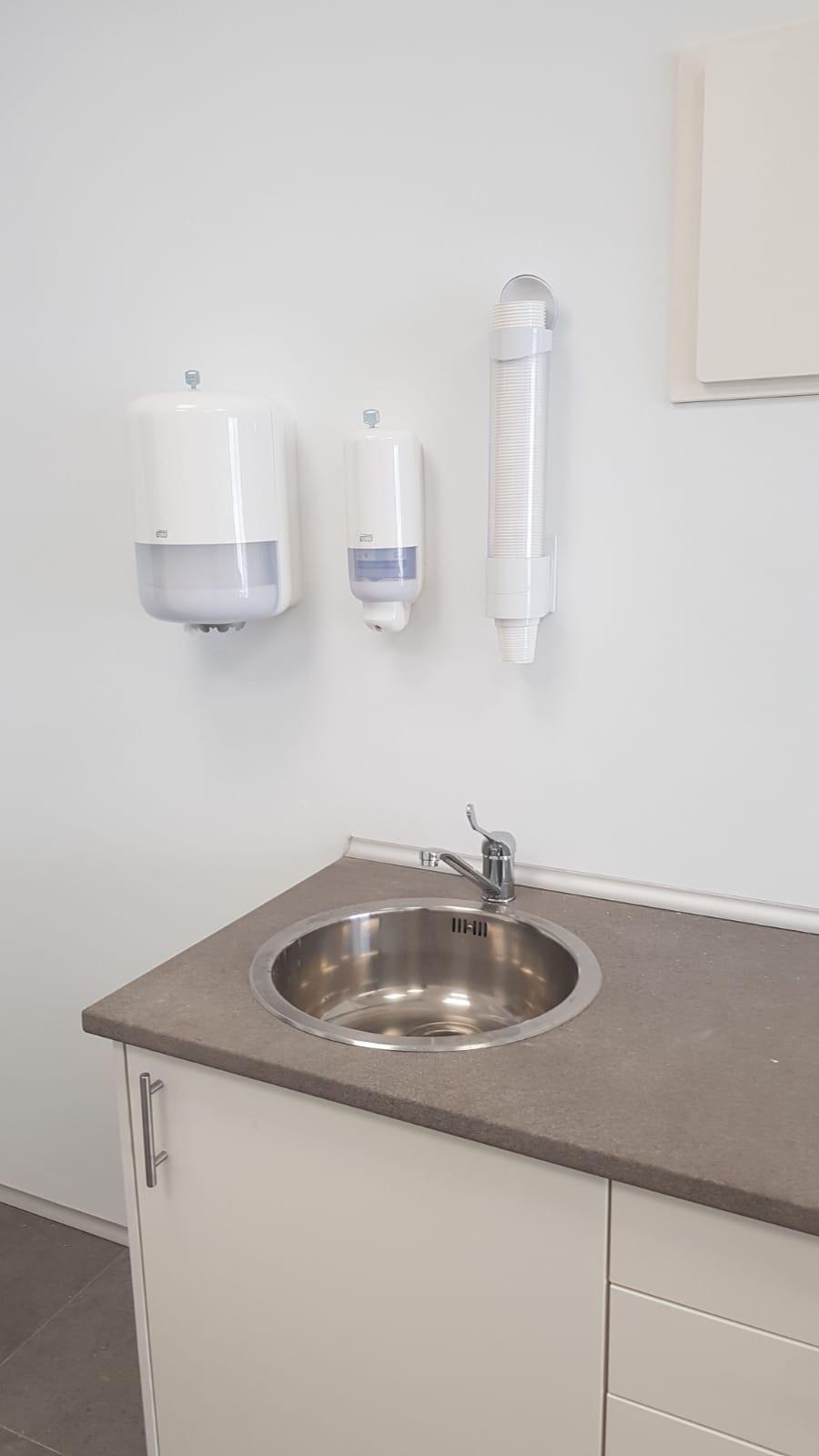 Tork 560000 Elevation Dispenser Sapone Liquido Bianco S1/S11