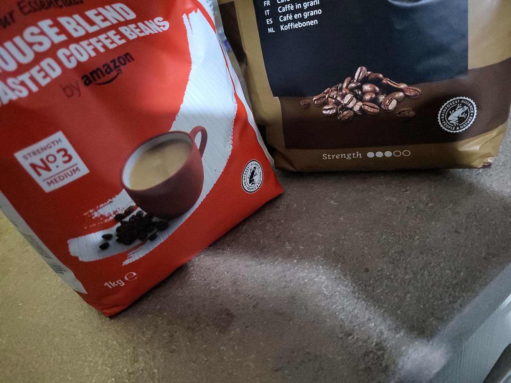 by Amazon 100% Arabica caffe in grani 2kg tostatura media