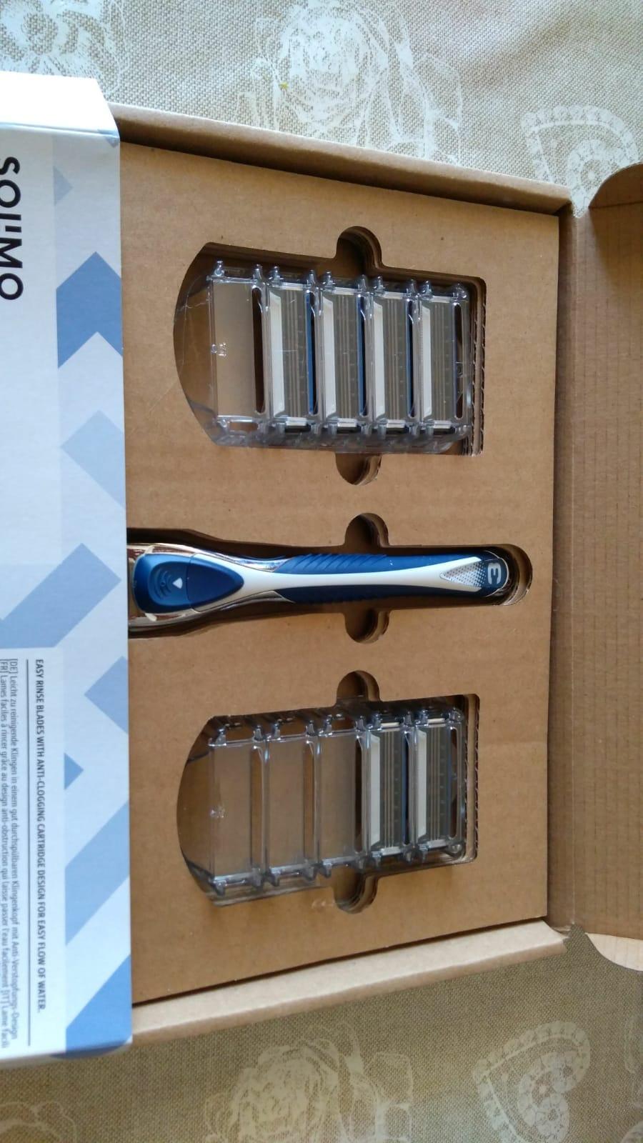 by Amazon Rasoio Uomo 3 Lame con 5 Ricariche Pelle Sensibile