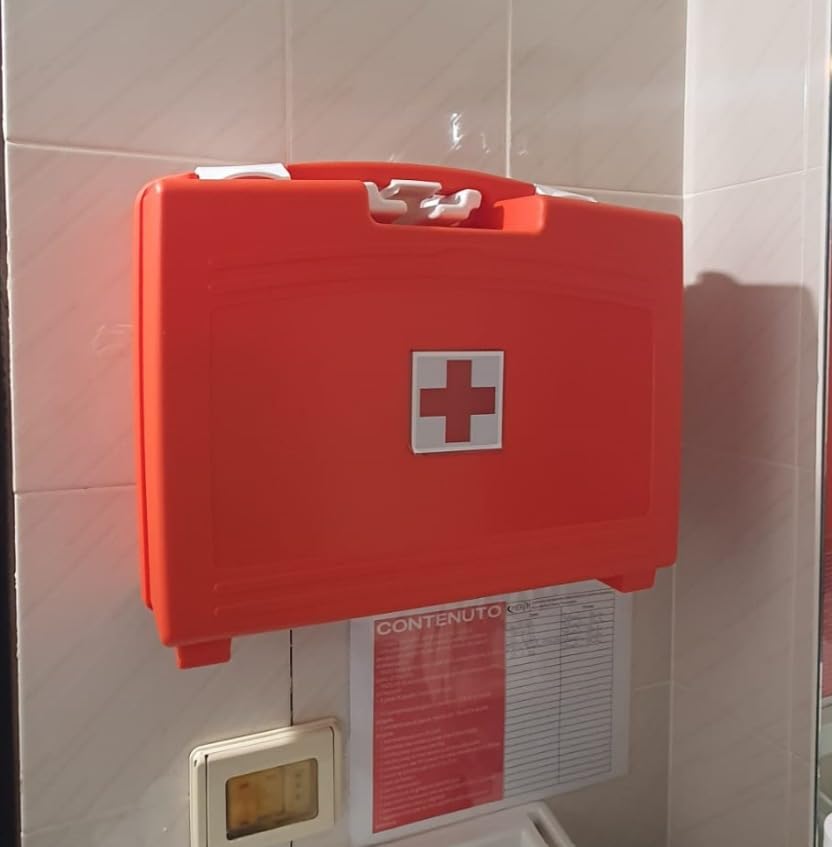 Akitaink Allegato 1 cassetta pronto soccorso aziendale con sfigmomanometro