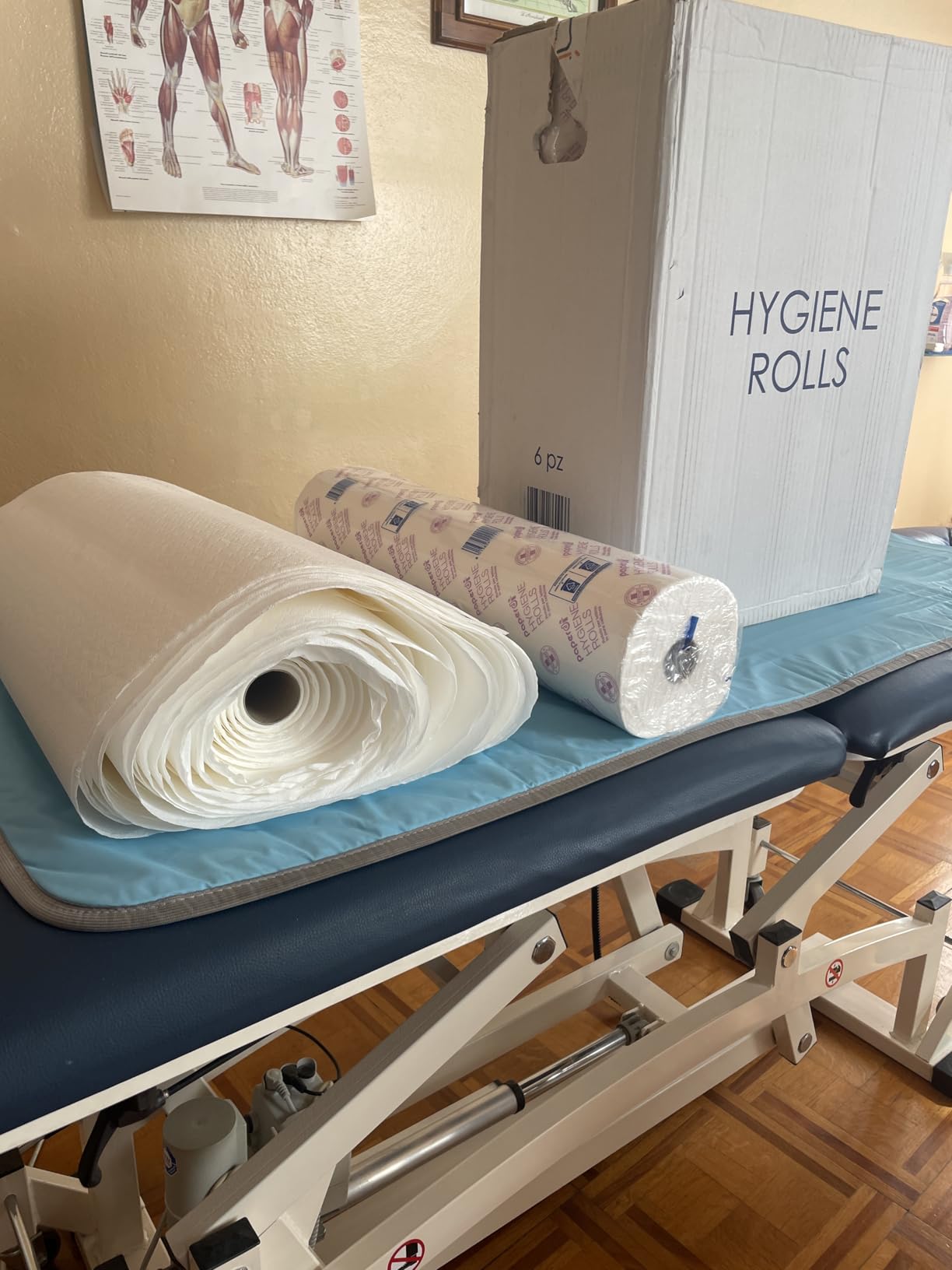 Akitaink rotolo carta lettino 60 cm 6 rotoli monouso morbido
