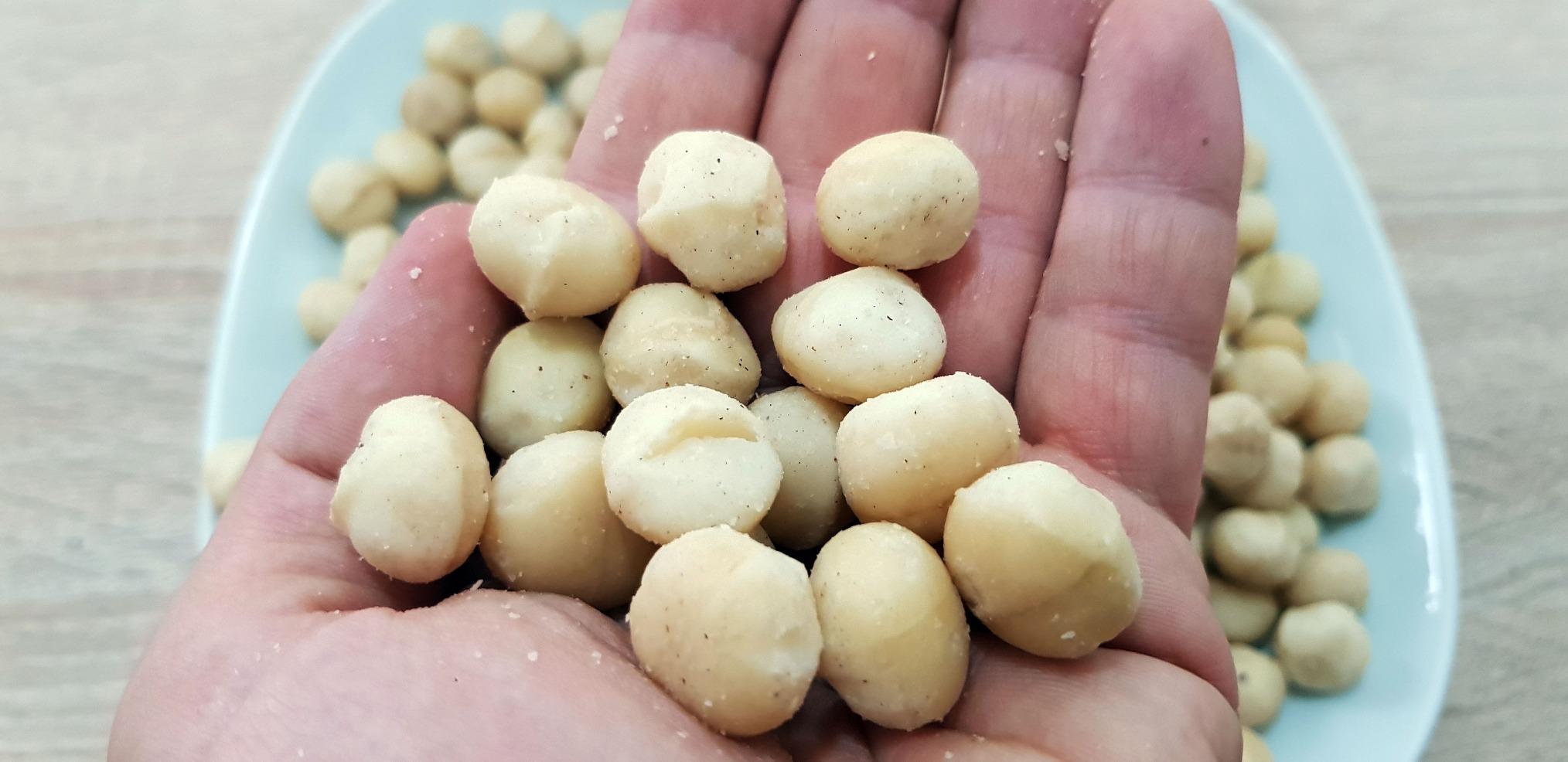 by Amazon Noci di Macadamia Intere 500 g Non Salate Vegane
