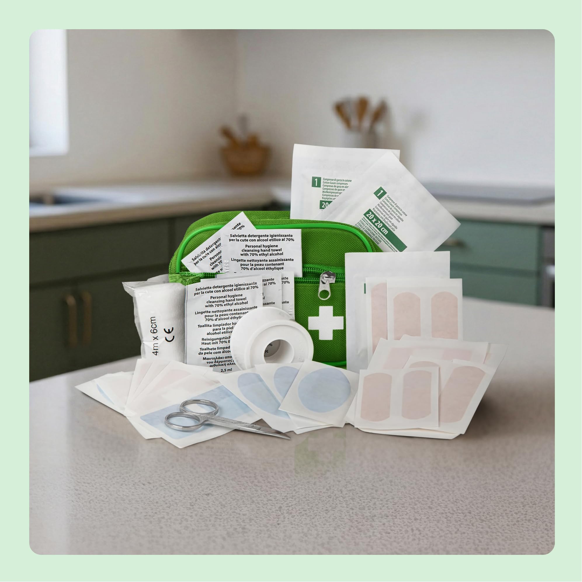 Healthcare by Amazon kit pronto soccorso 56 pezzi verde