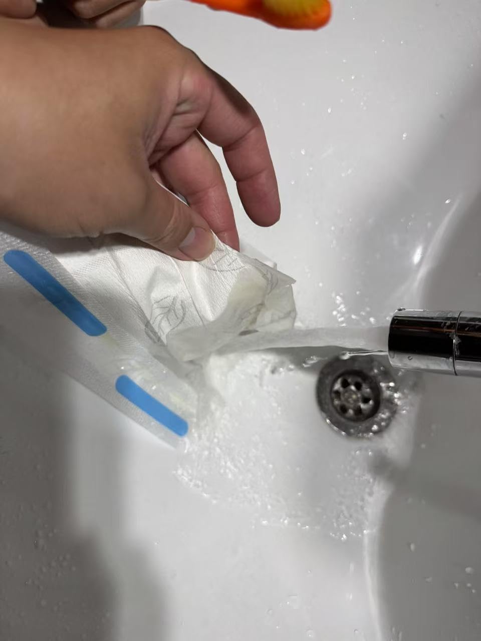 Tork PeakServe 552500 dispenser asciugamani bianco alta capacita