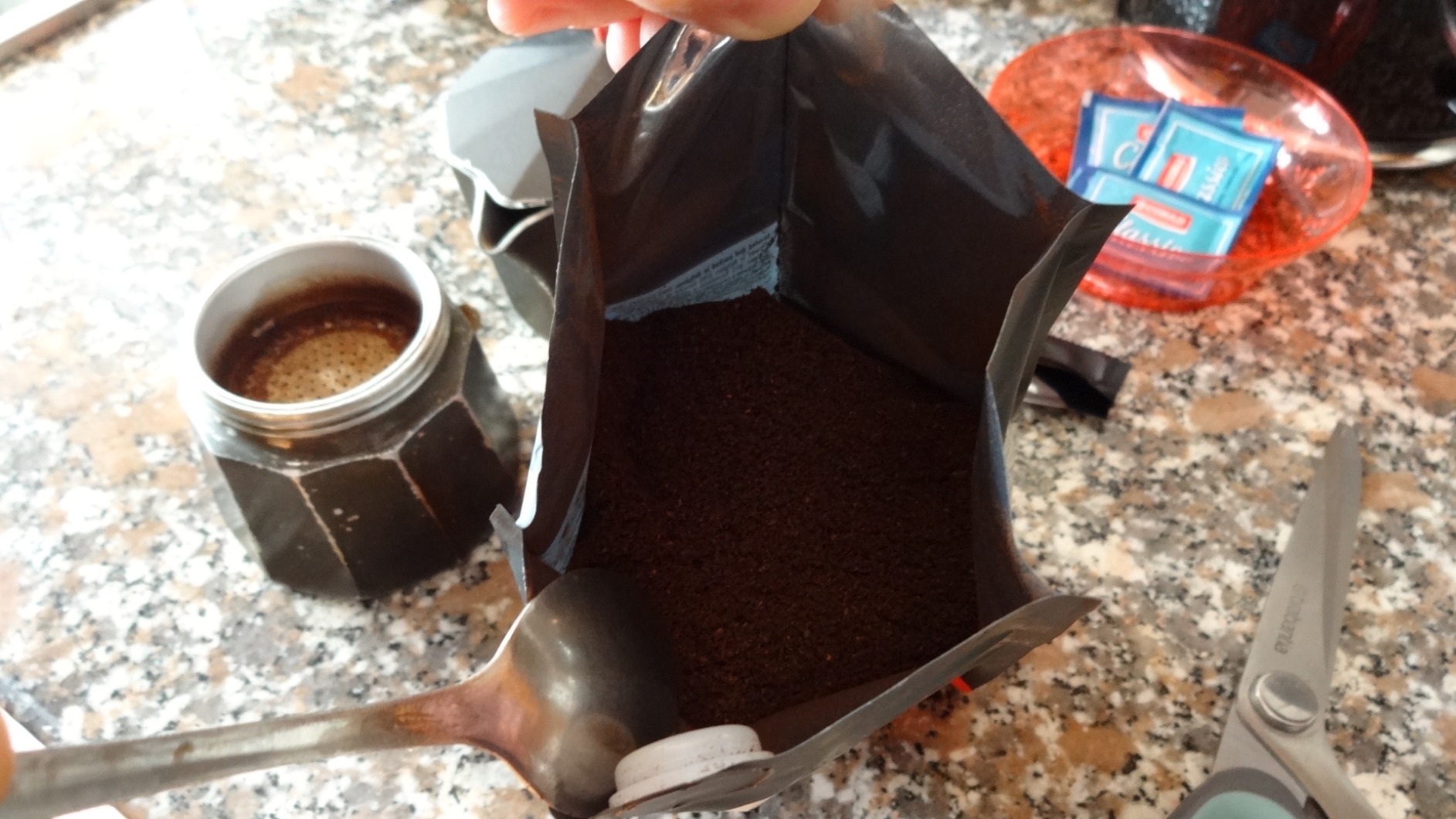by Amazon Caffè Macinato Brasiliano 6x227g 100% Arabica