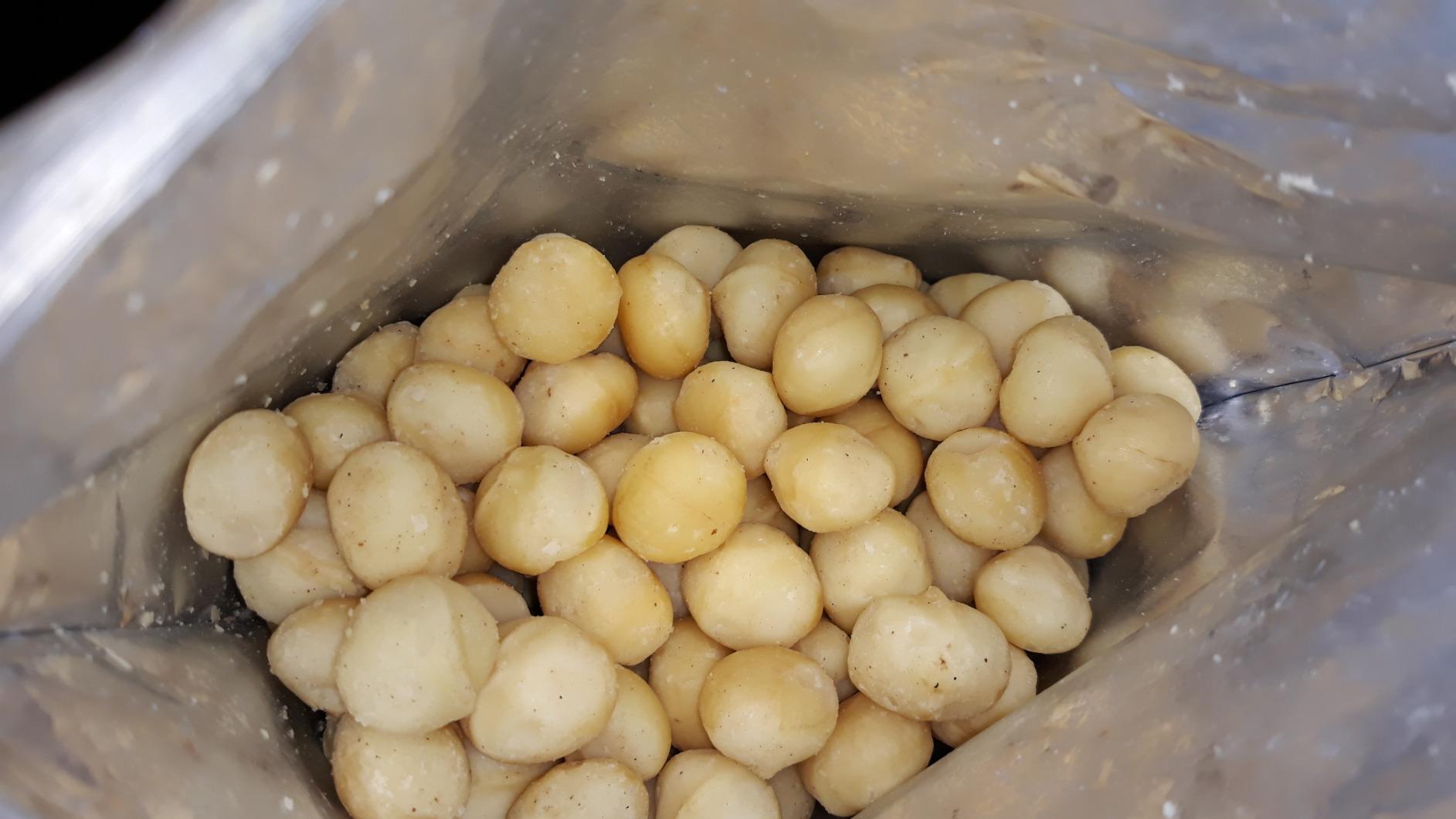 by Amazon Noci di Macadamia Intere 500 g Non Salate Vegane