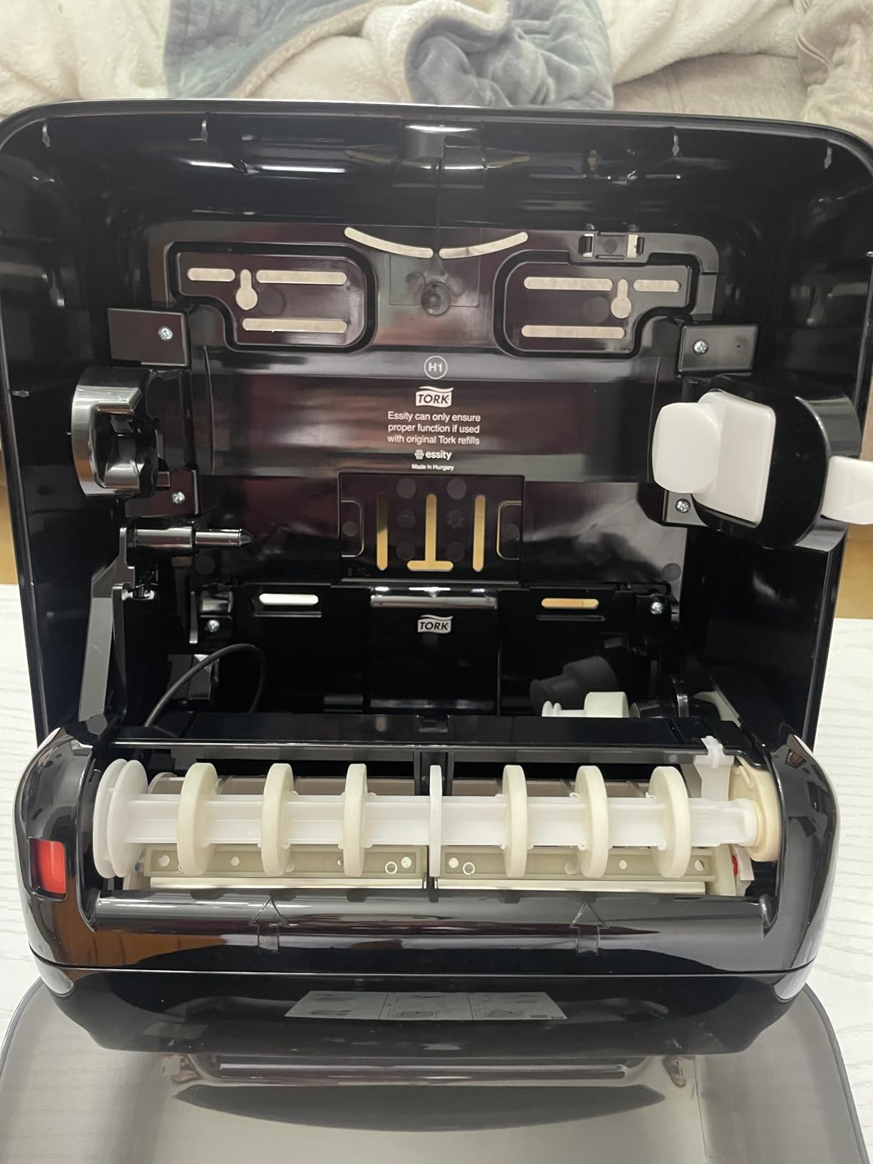 Tork Matic 551008 dispenser asciugamani H1 nero erogazione singola